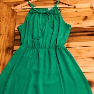 🌱💚Spring Green Keyhole Tie Dress